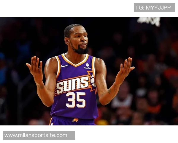 乌度卡直言杜兰特应有七八个盖帽却因裁判判罚遭无情吹罚